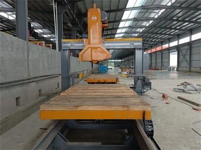 Mașină de fabricat piatră de bordură